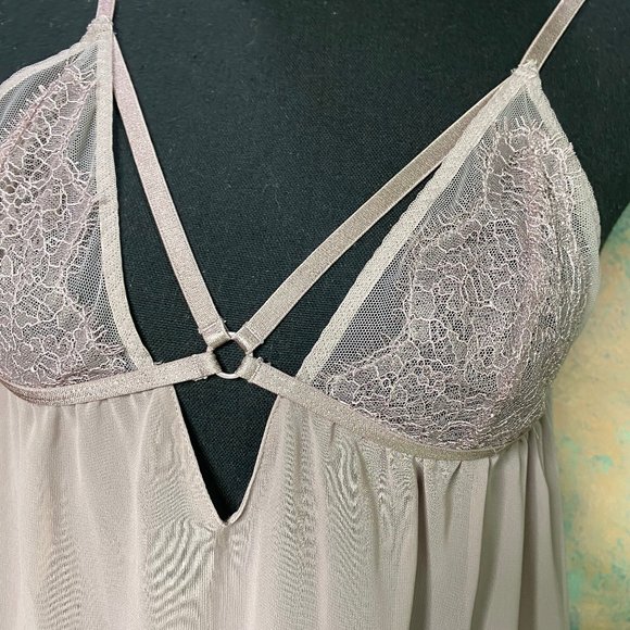 ๐Victoria's Secret Sexy Lace Mauve Chemise - Picture 3 of 8